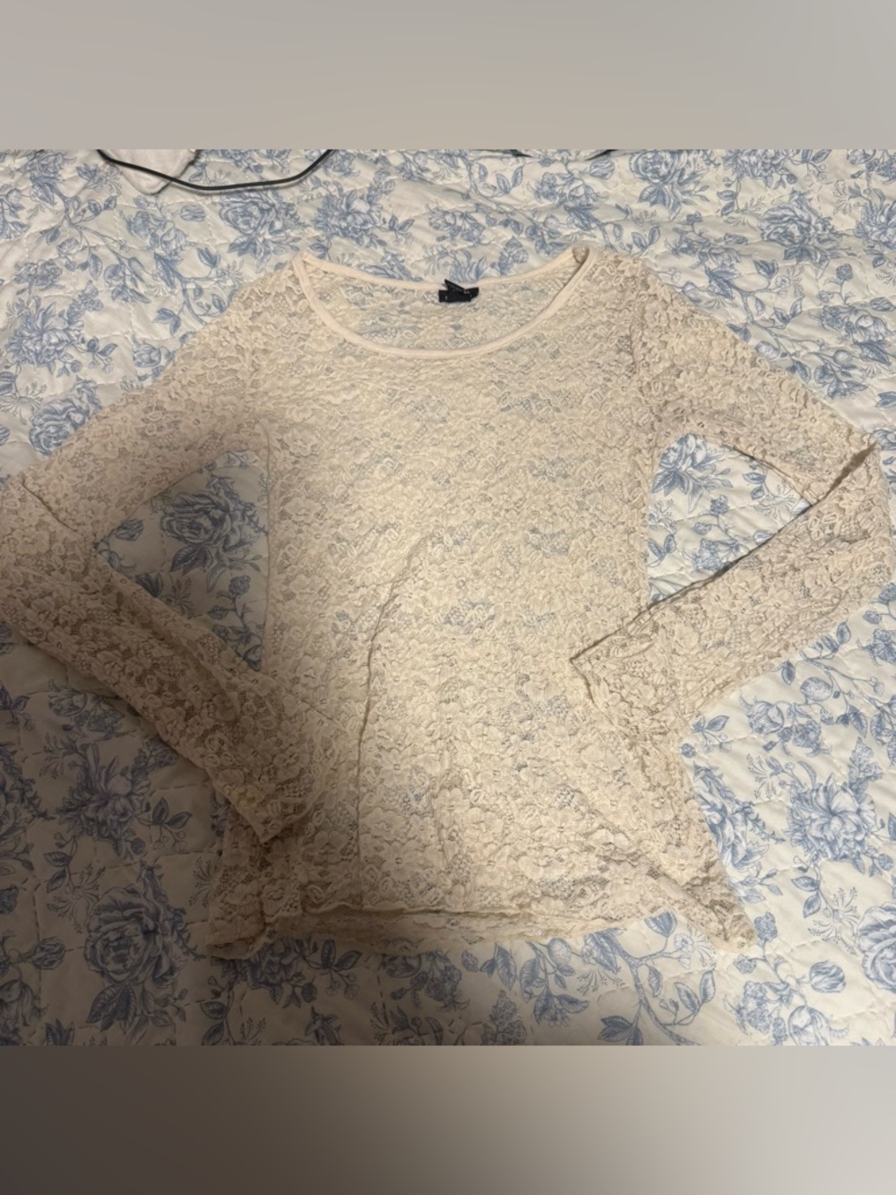 Rue21 Cream Floral Lace Top